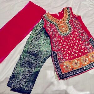 Girls Indian/Pakistani clothes